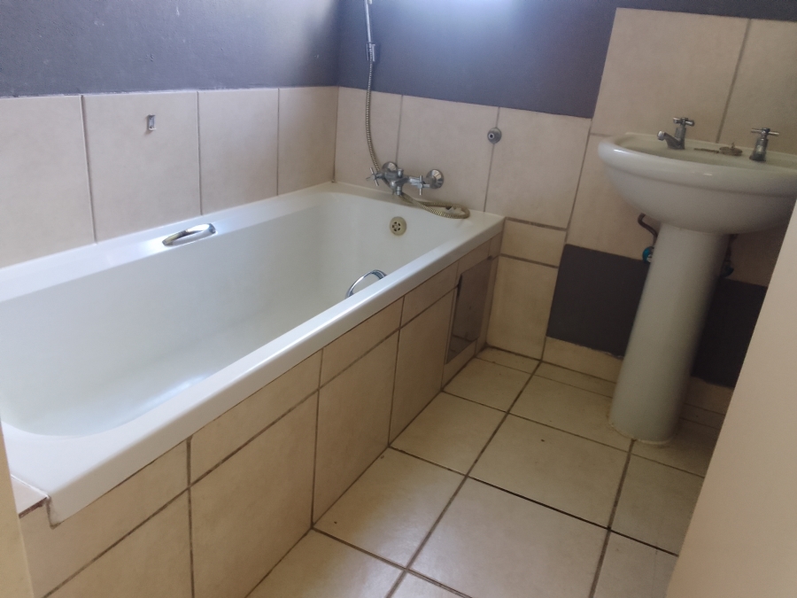 2 Bedroom Property for Sale in Freedom Park North West